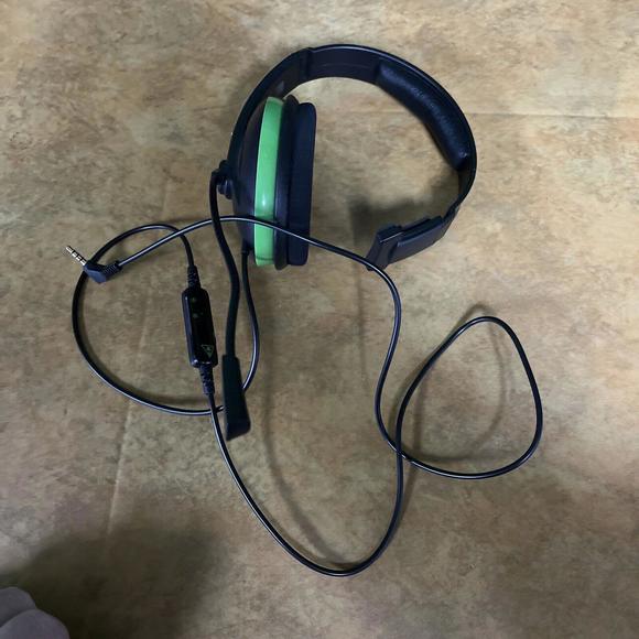 Turtle Beach Ear Force Recon 30X Gaming One Ear Headphones Built In Microphone - Picture 1 of 3